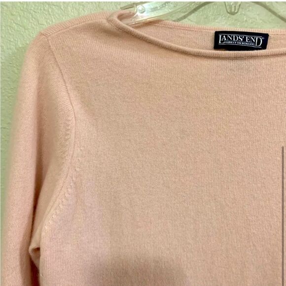 LANDS’ END VTG 100% Cashmere Women Pink Sweater MP 10/12 Boat Neck Long Sleeve. - Picture 3 of 11